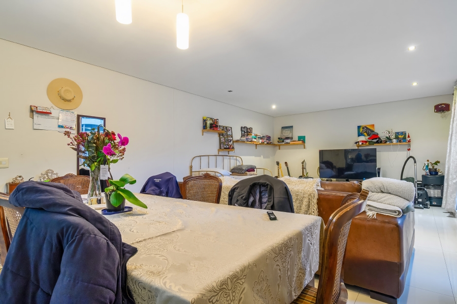 2 Bedroom Property for Sale in Claremont Upper Western Cape